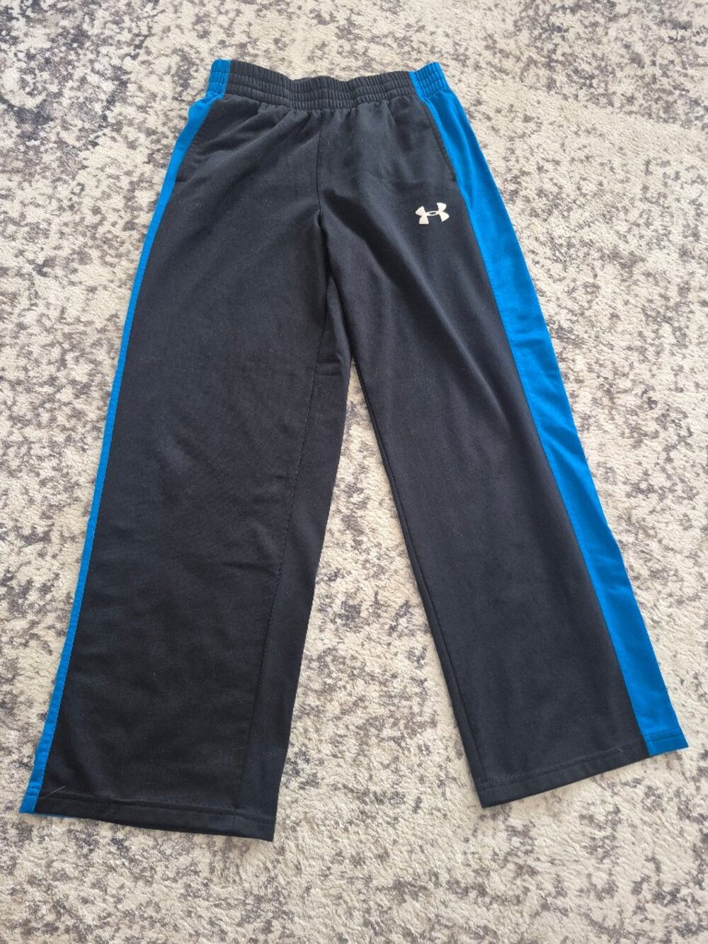 Under Armour Boys L 10/12 Black Blue Logo Track Pants